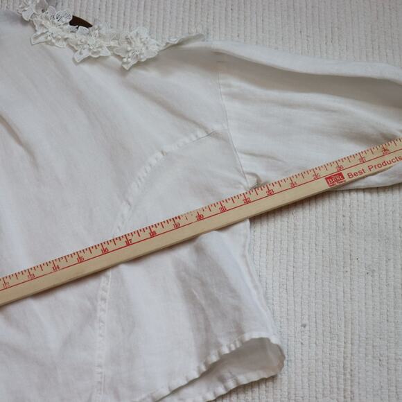 Eri + Ali White Cold Shoulder Linen Blouse – Floral Appliqué, Size Small - Picture 5 of 7